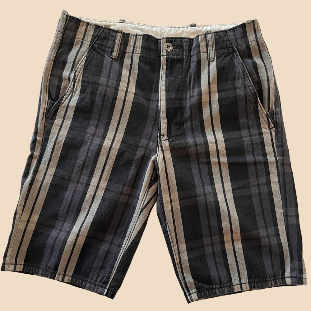 Levis Shorts Mens‎ 32x10 Black White Striped Flat Front Chino Pockets